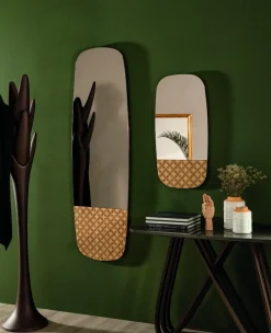 1. Design elegante e moderno.2. Finiture di alta qualità.3. Ampio specchio per una visione più ampia.4. Facile da installare.5. Prezzo competitivo.