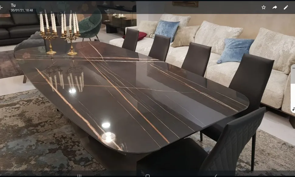 1. Design moderno ed elegante. 2. Costruzione solida e resistente. 3. Facile da pulire. 4. Prezzo scontato. 5. Facile da montare.