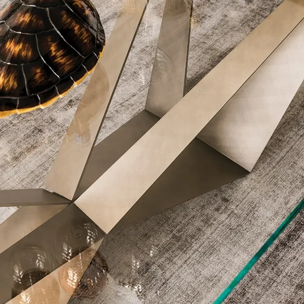 1. Design moderno ed elegante. 2. Finitura brushed bronze. 3. Scontato del 38%. 4. Lunghezza di 170 cm. 5. Realizzato da Cattelan.