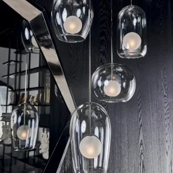 1. Design moderno ed elegante. 2. Prezzo outlet. 3. Illuminazione regolabile. 4. Prodotto di qualità Cattelan Italia. 5. Facile da installare.