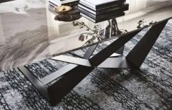 1. Design moderno ed elegante. 2. Struttura in vetro resistente. 3. Facile da pulire. 4. Disponibile in diverse dimensioni. 5. Ideale per arredare qualsiasi ambiente.