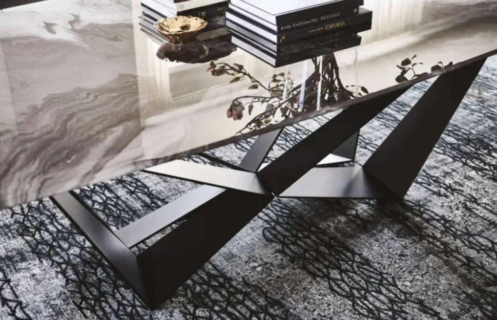 1. Design moderno ed elegante. 2. Struttura in vetro resistente. 3. Facile da pulire. 4. Disponibile in diverse dimensioni. 5. Ideale per arredare qualsiasi ambiente.