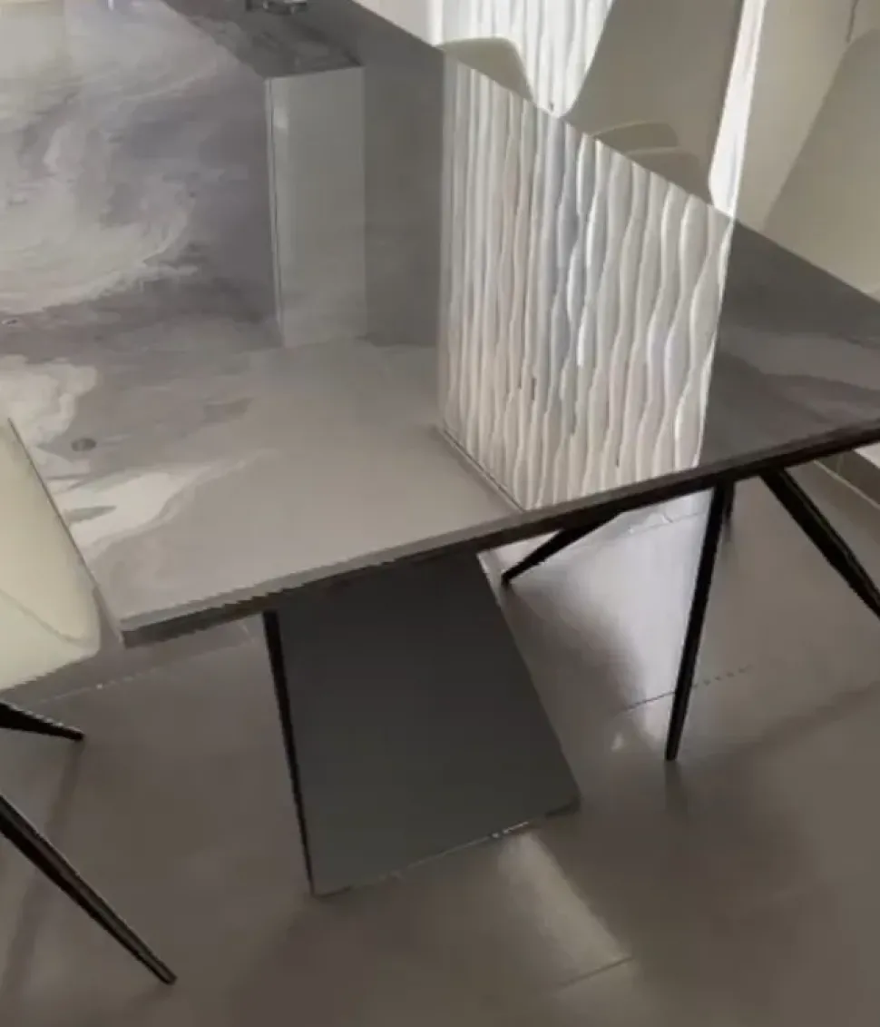 1. Design moderno ed elegante. 2. Struttura robusta e resistente. 3. Facile da montare. 4. Prezzo scontato. 5. Garanzia di qualità.