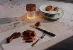 Acquista la Lampada da Tavolo Last Order Fluted Flos a prezzo Outlet! Scegli la tua preferita e rendi unica la tua casa.