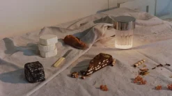 Acquista la Lampada da Tavolo Last Order Fluted Flos a prezzo Outlet! Scegli la tua preferita e rendi unica la tua casa.