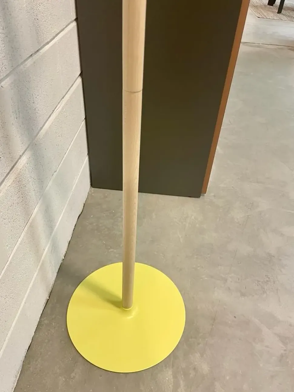 Appendiabiti Connubia modello App a prezzo scontato