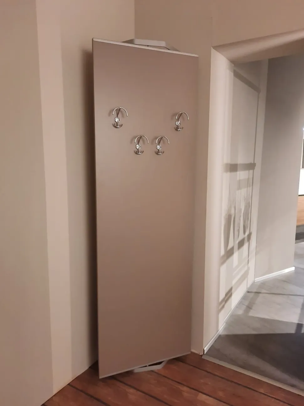 Appendiabiti modello Twister Maconi a prezzo scontato