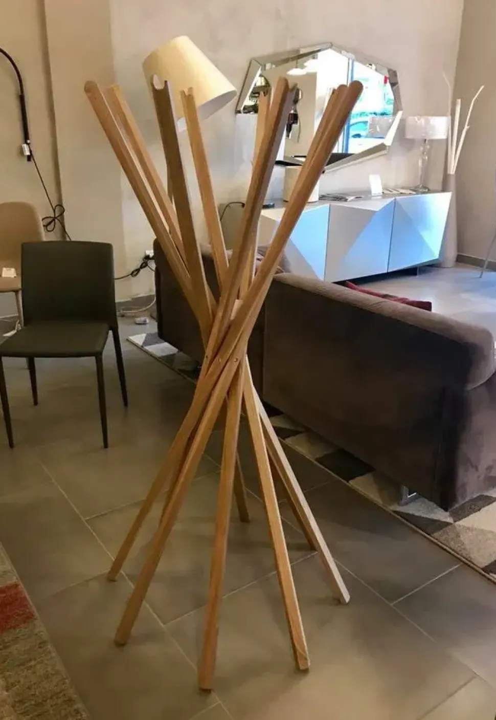 Appendiabiti modello Zanotta sciangai rovere naturale Zanotta a prezzo ribassato