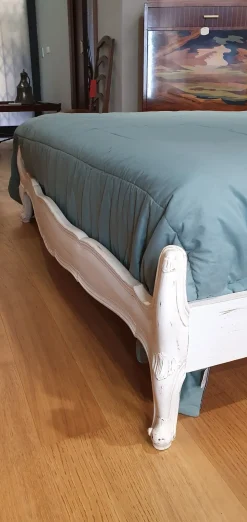 Approfitta dello sconto 70% sul letto Letto noce intaglio di Artigianale