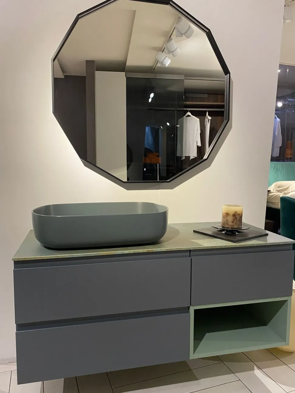 Arbi Street: mobile bagno a prezzo Outlet. Design moderno e funzionale.
