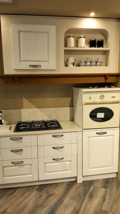 Architetto Verona Arredo3: cucina bianca classica scontata.