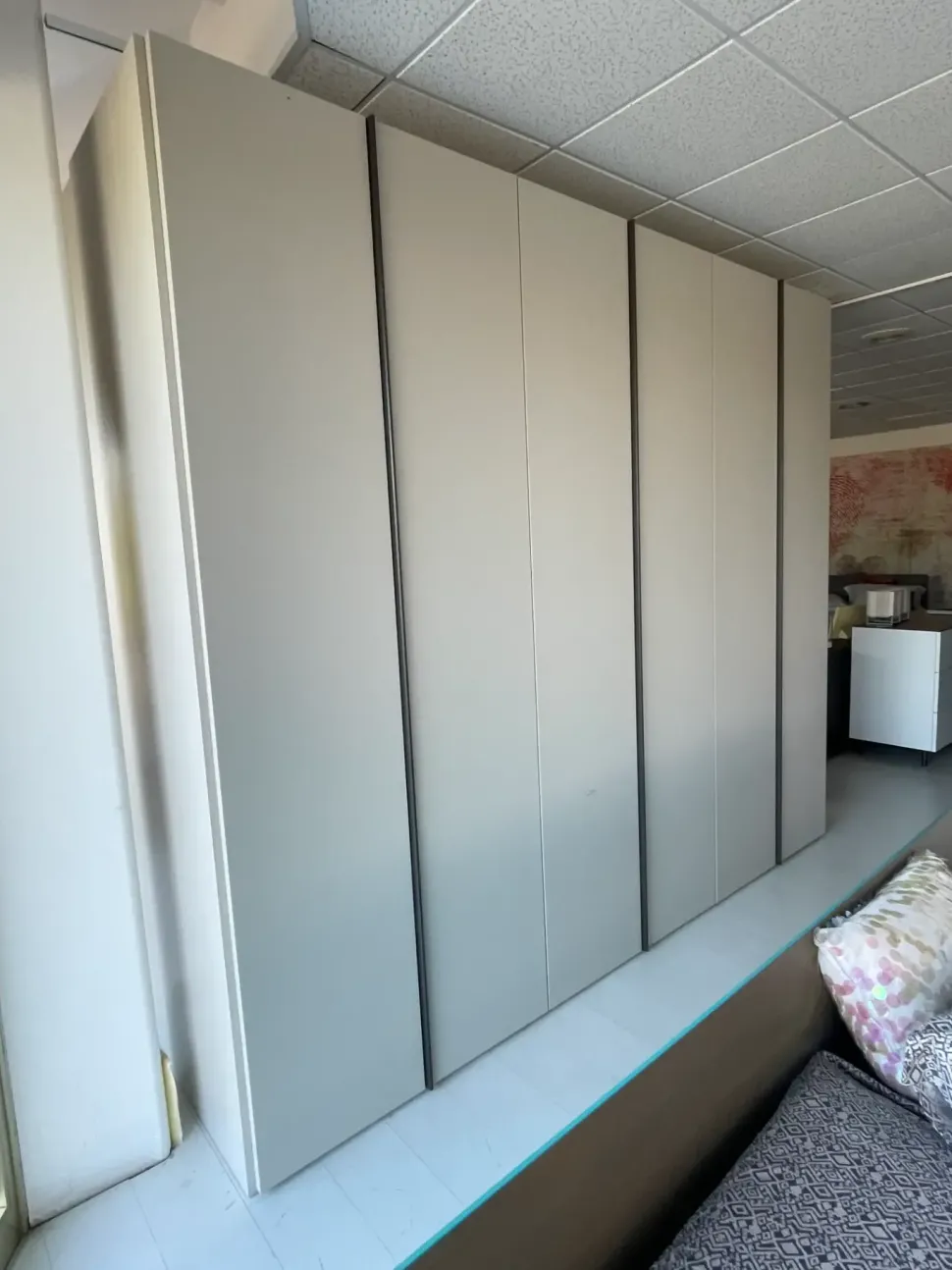 Armadio Amalfi pianca realizzato in laccato opaco di Pianca scontato -22%