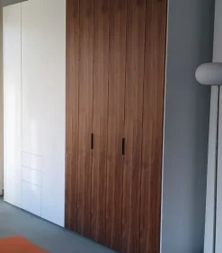 Armadio ante a soffietto in laccato opaco Armadio core noce laccato Caccaro scontato