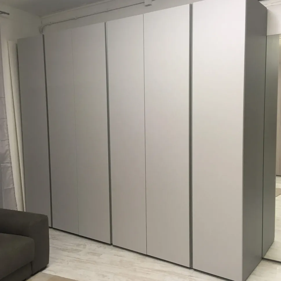 Armadio ante battenti in laminato opaco Armadio ferrimobili battente Ferrimobili scontato