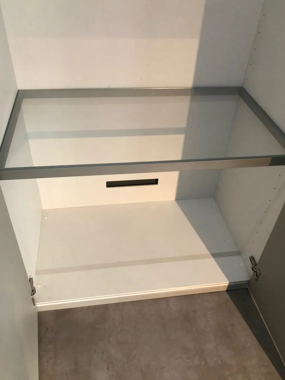 Armadio ante battenti in laccato opaco Elegant di Lema