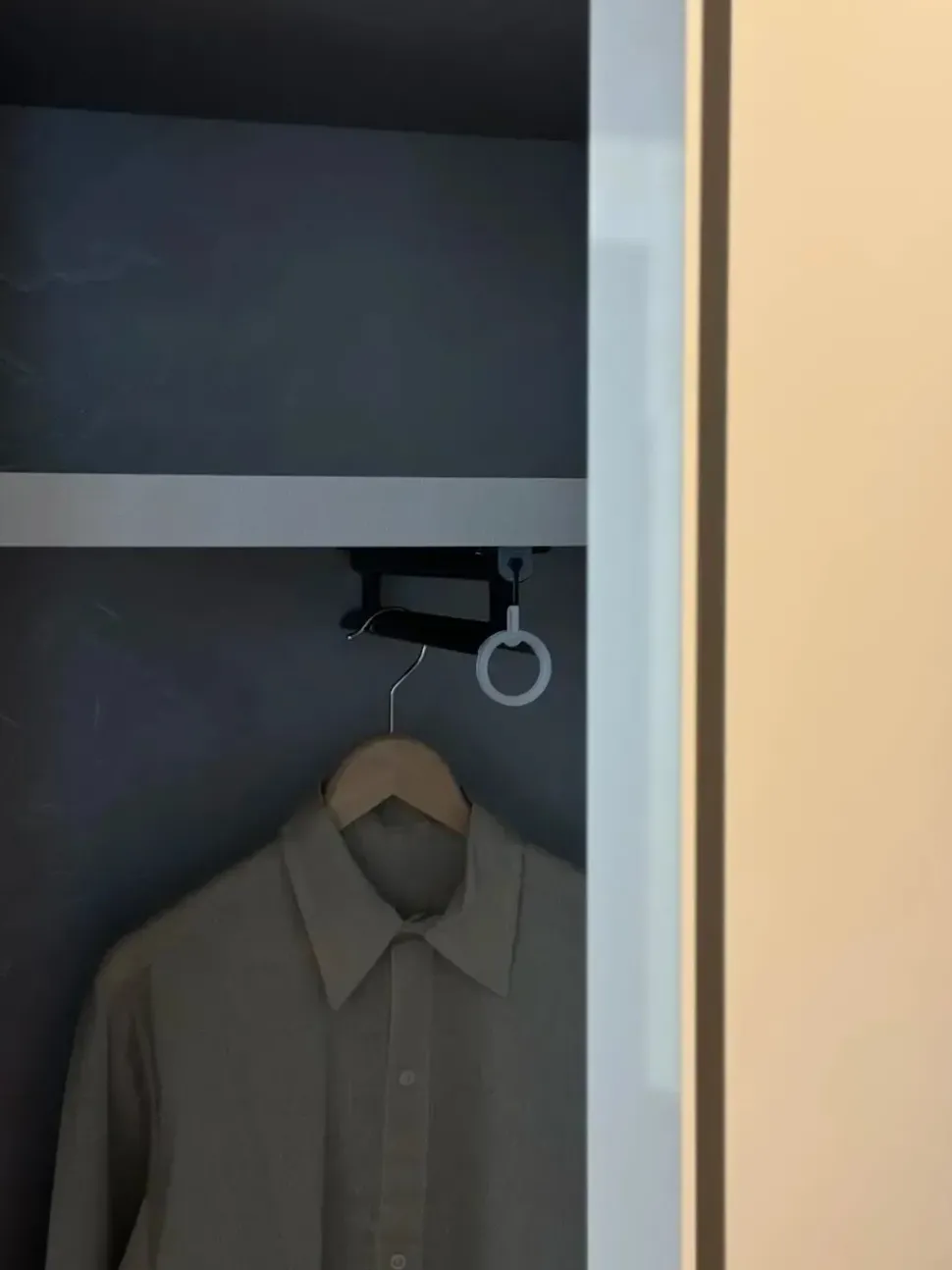 Armadio ante battenti in laccato opaco Sinua di Sangiacomo