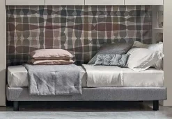 Armadio ante battenti in laminato materico modello A ponte con letto singolo di Tomasella