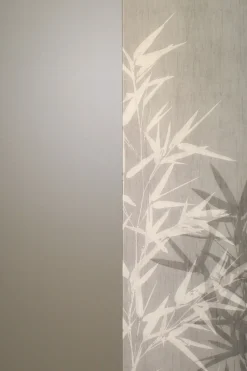 Armadio ante scorrevoli in laccato opaco Strip di Tomasella