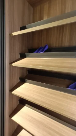 Armadio ante scorrevoli in laccato opaco Armadio meg di Sangiacomo