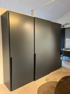 Armadio ante scorrevoli in laccato opaco Give di Presotto