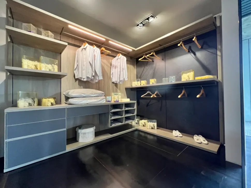 Armadio Anteprima Pianca a senza ante a prezzo scontato