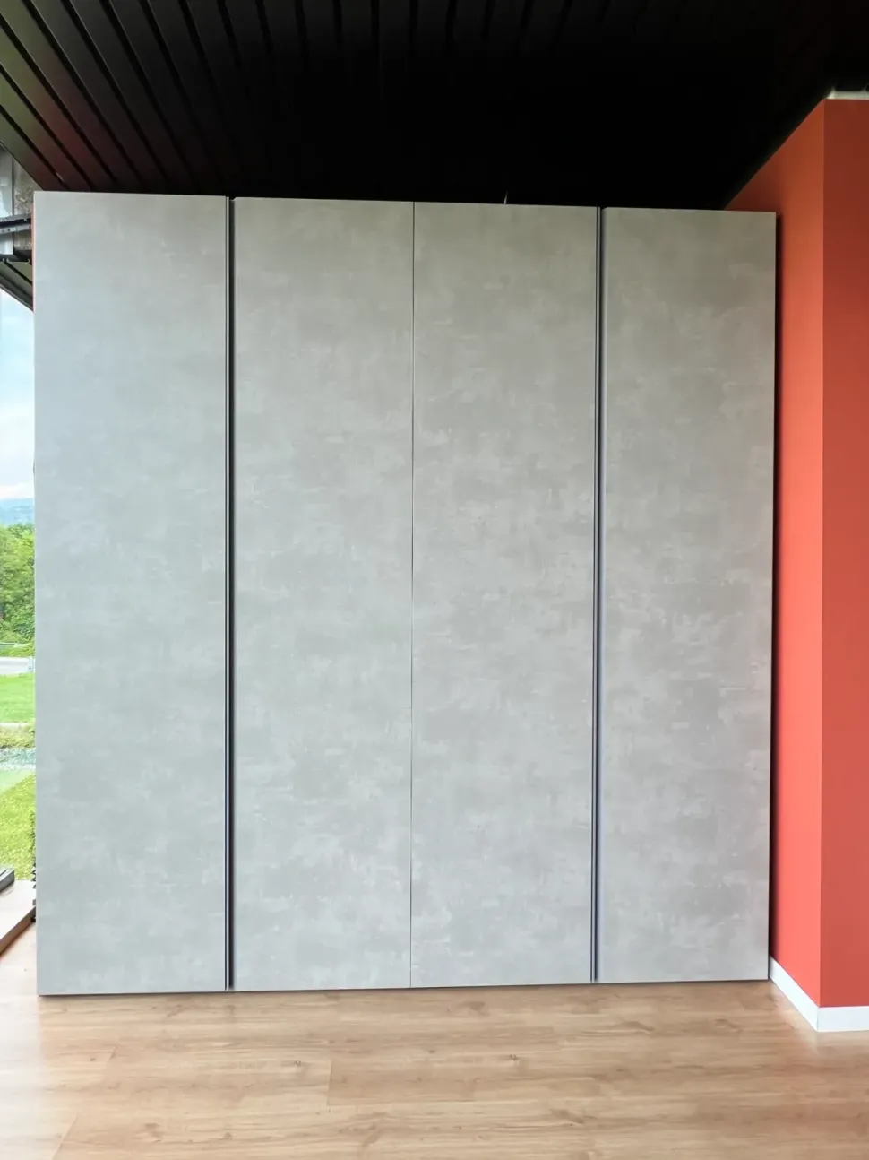 Armadio Archimede realizzato in laminato materico di Doimo cityline scontato -39%