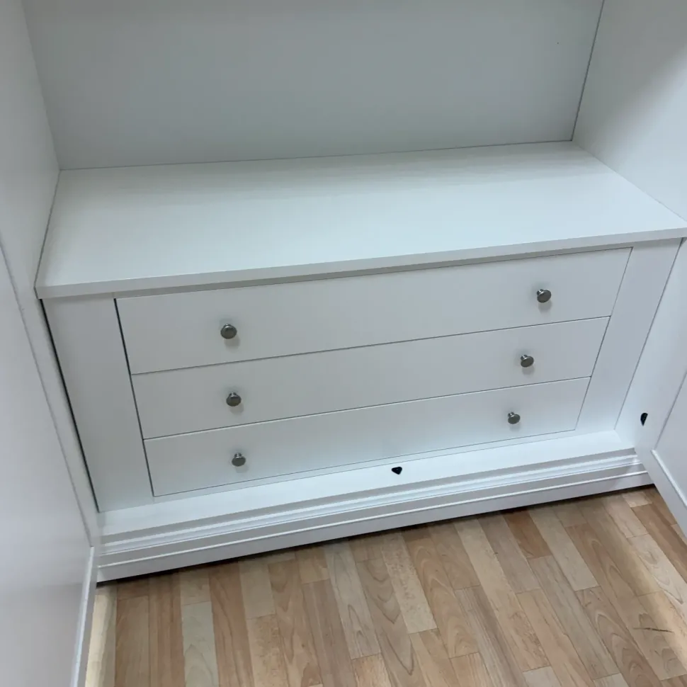 Armadio Armadio 4 ante corfù di Artigianale A PREZZO SCONTATO 71%