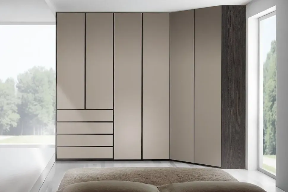 Armadio Armadio mod.delo con cabina-spogliatoio in promo-sconto del 40% di Fratelli elli A PREZZO SCONTATO 40%