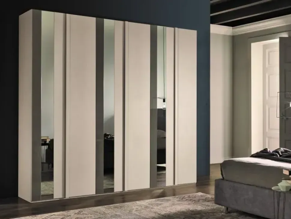 Armadio Armadio mod.vertigo Gierre mobili a sei ante in Offerta Outlet