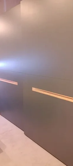 Armadio Armadio solano scorrevole di Moretti compact A PREZZO SCONTATO 30%