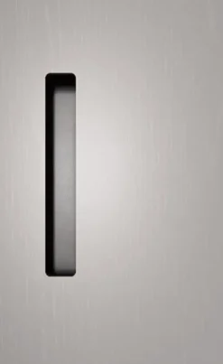 Armadio Ballancin modello Armadio mod.urban con ante scorrevoli e vano-tv centrale in frassino laccato di ballancin scontato del 30% A PREZZO SCONTATO