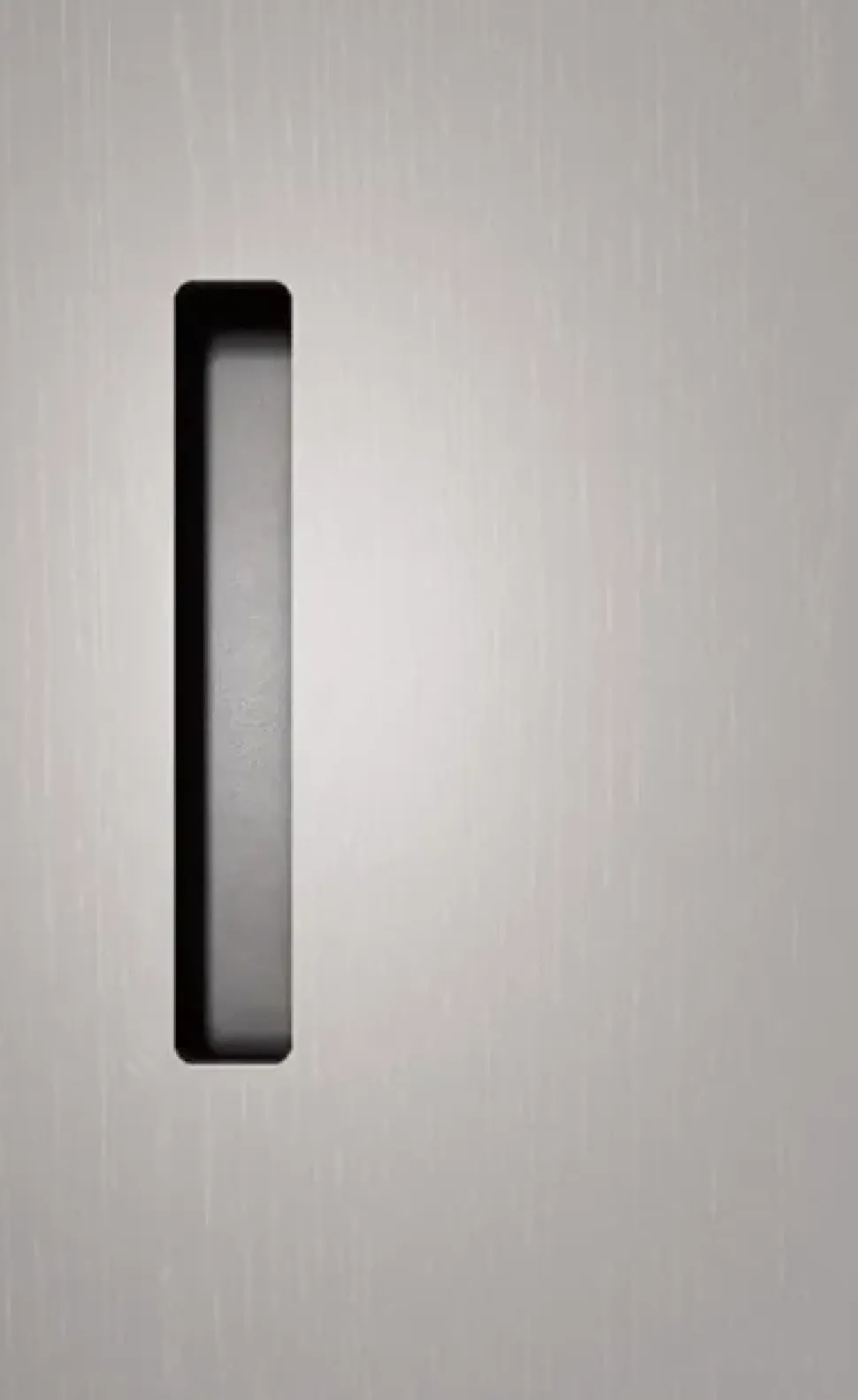 Armadio Ballancin modello Armadio mod.urban con ante scorrevoli e vano-tv centrale in frassino laccato di ballancin scontato del 30% A PREZZO SCONTATO