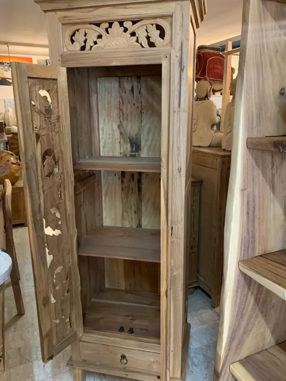 Armadio classico Stipo etnico-orientale Artigianale con un ribasso imperdibile