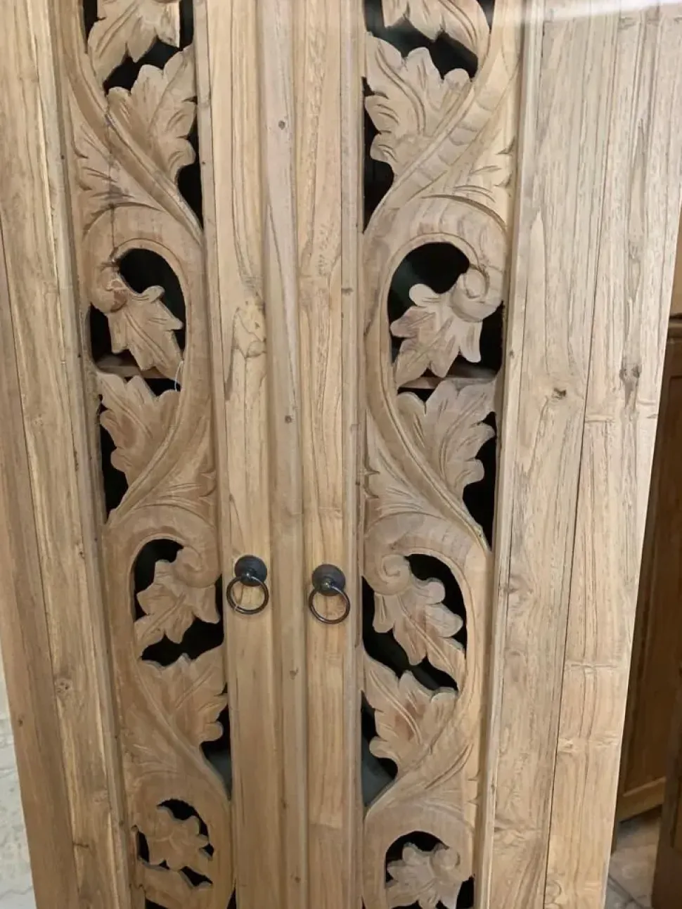 Armadio classico Stipo etnico-orientale Artigianale con un ribasso imperdibile