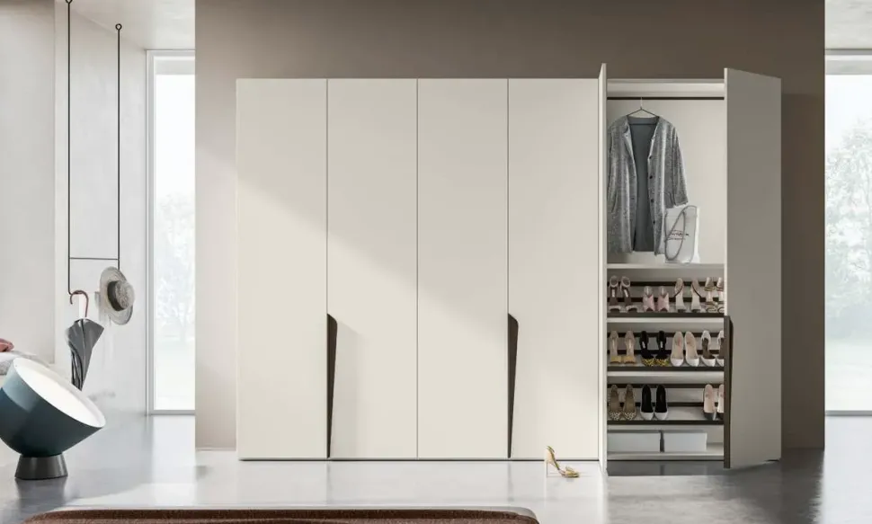 Armadio con ante battenti a prezzo scontato modello Easy vela di Marka