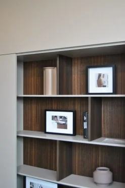 Armadio con ante battenti Roomy a prezzo ribassato