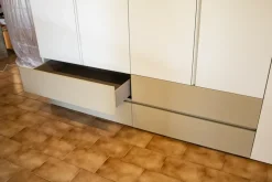 Armadio con ante battenti a prezzo scontato modello Breccia di Sangiacomo