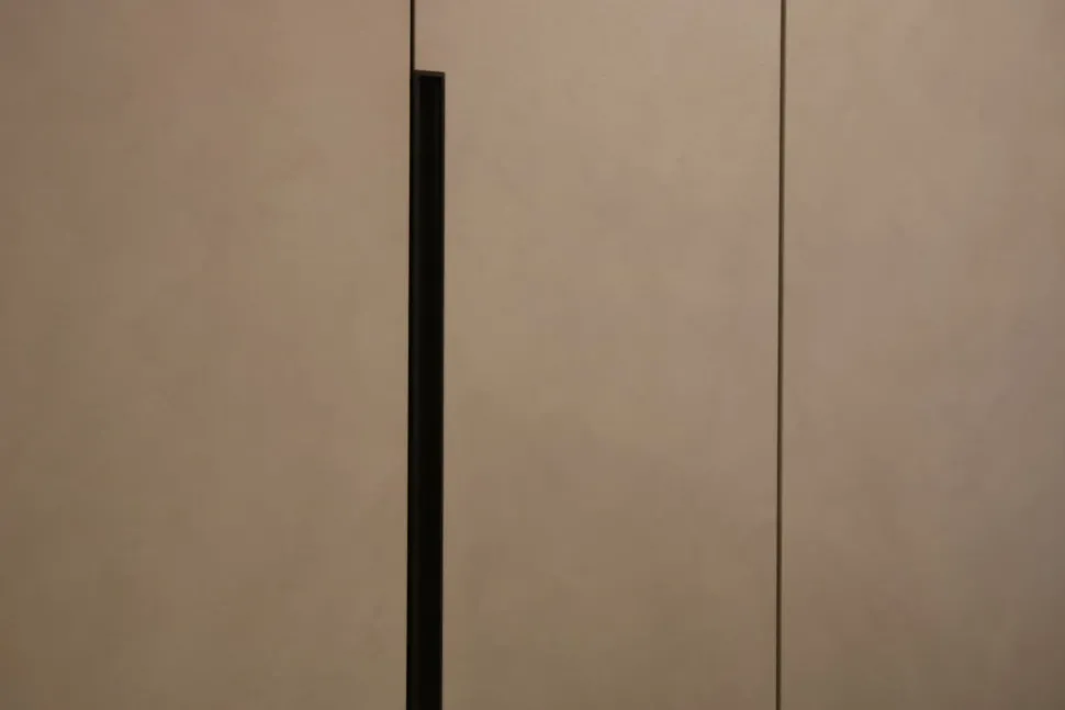 Armadio con ante battenti a prezzo scontato modello Smart di Tomasella