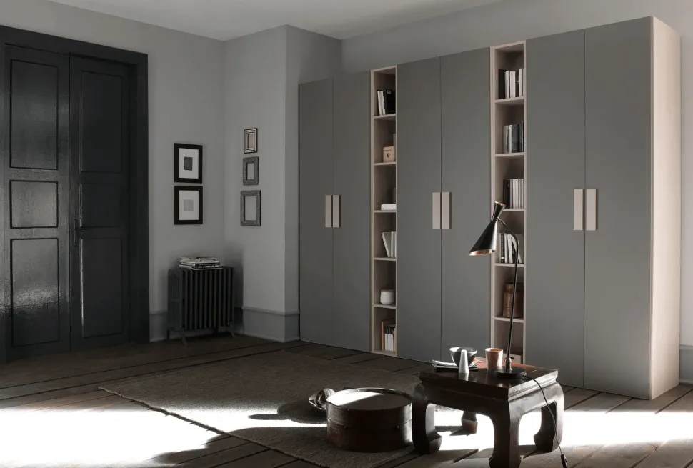 Armadio con ante battenti a prezzo scontato modello Armadio a 6 ante con librerie mod.abaco in promo-sconto del 50% di Gierre mobili