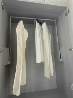 Armadio con ante battenti modello Basic ala free con ante battenti scontato del 35%