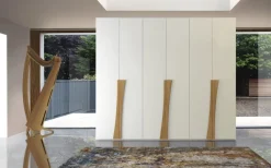 Armadio con ante battenti Wing scontato del 32%