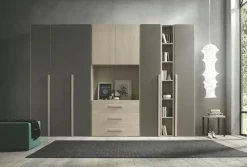 Armadio con ante battenti Composto a prezzo ribassato