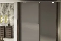 Armadio con ante scorrevoli a prezzo scontato modello Armadio  etno ante scorrevoli con maniglioni infinity dark    di Outlet etnico