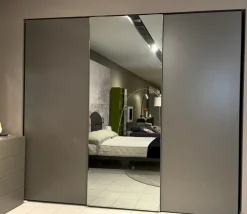 Armadio con ante scorrevoli design Flat Caccaro a prezzo scontato