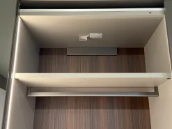 Armadio con ante scorrevoli design Flat Caccaro a prezzo scontato