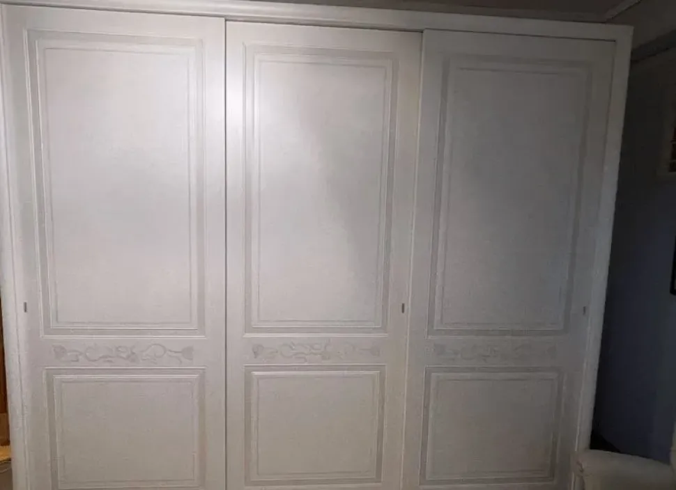 Armadio con ante scorrevoli a prezzo scontato modello Cedro di Benedetti