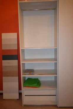 Armadio con ante scorrevoli modello Armadio villanova scontato del 40%