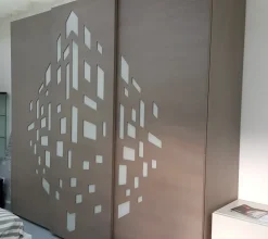Armadio con ante scorrevoli moderno Metropolis  Mazzali a prezzo ribassato