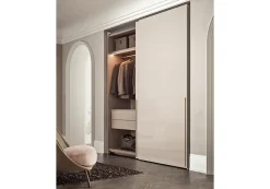 Armadio con ante scorrevoli Tratto a prezzo scontato