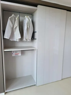 Armadio con ante scorrevoli moderno Doris kelly Tomasella a prezzo ribassato